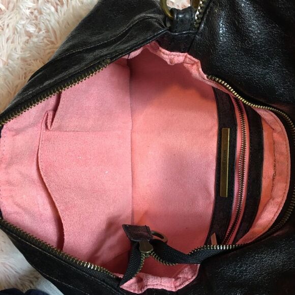 Matt & Nat Purse  - Picture 9 of 10